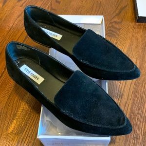 Amazing STEVE MADDEN Black Suede Loafers